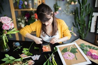 15 Easy Flower-Pressing Methods to Try