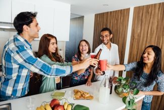 Choosing the Perfect Housewarming Gift