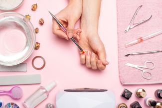 Do Your Own DIY Acrylic Nails at Home