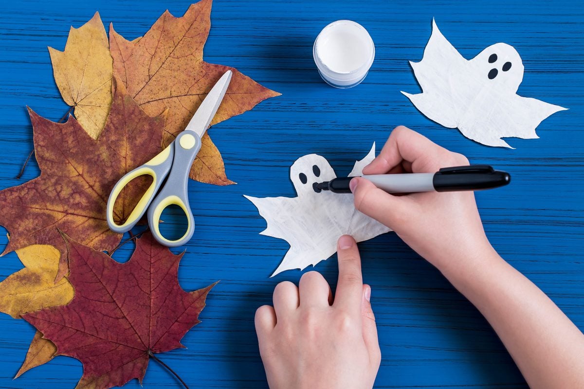 Easy Halloween Crafts for a Spooktacular Display - The Habitat