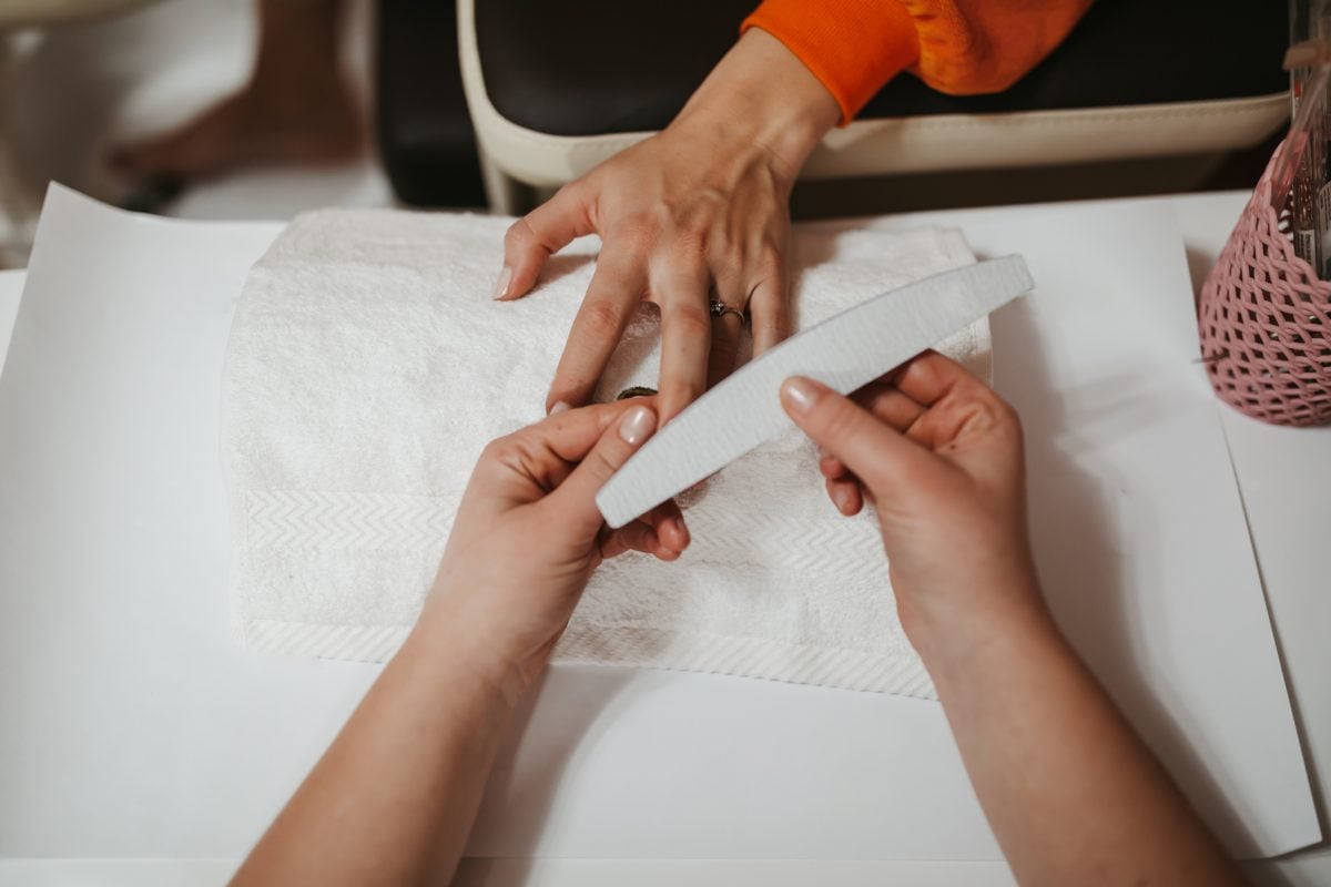 DIY Acrylic Nails A Comprehensive Guide The Habitat