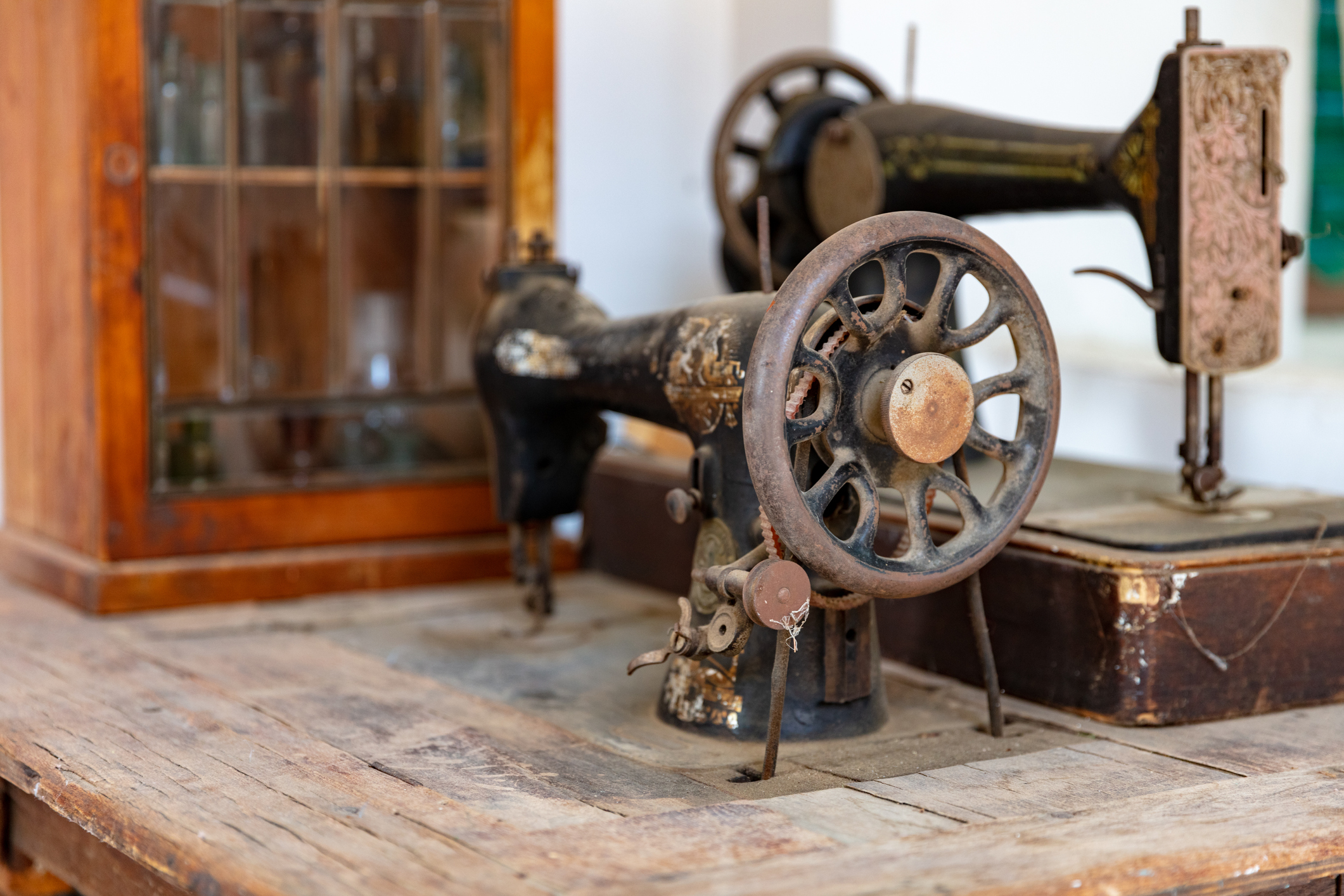 Vintage vs. Antique Learn to Spot the Contrast The Habitat